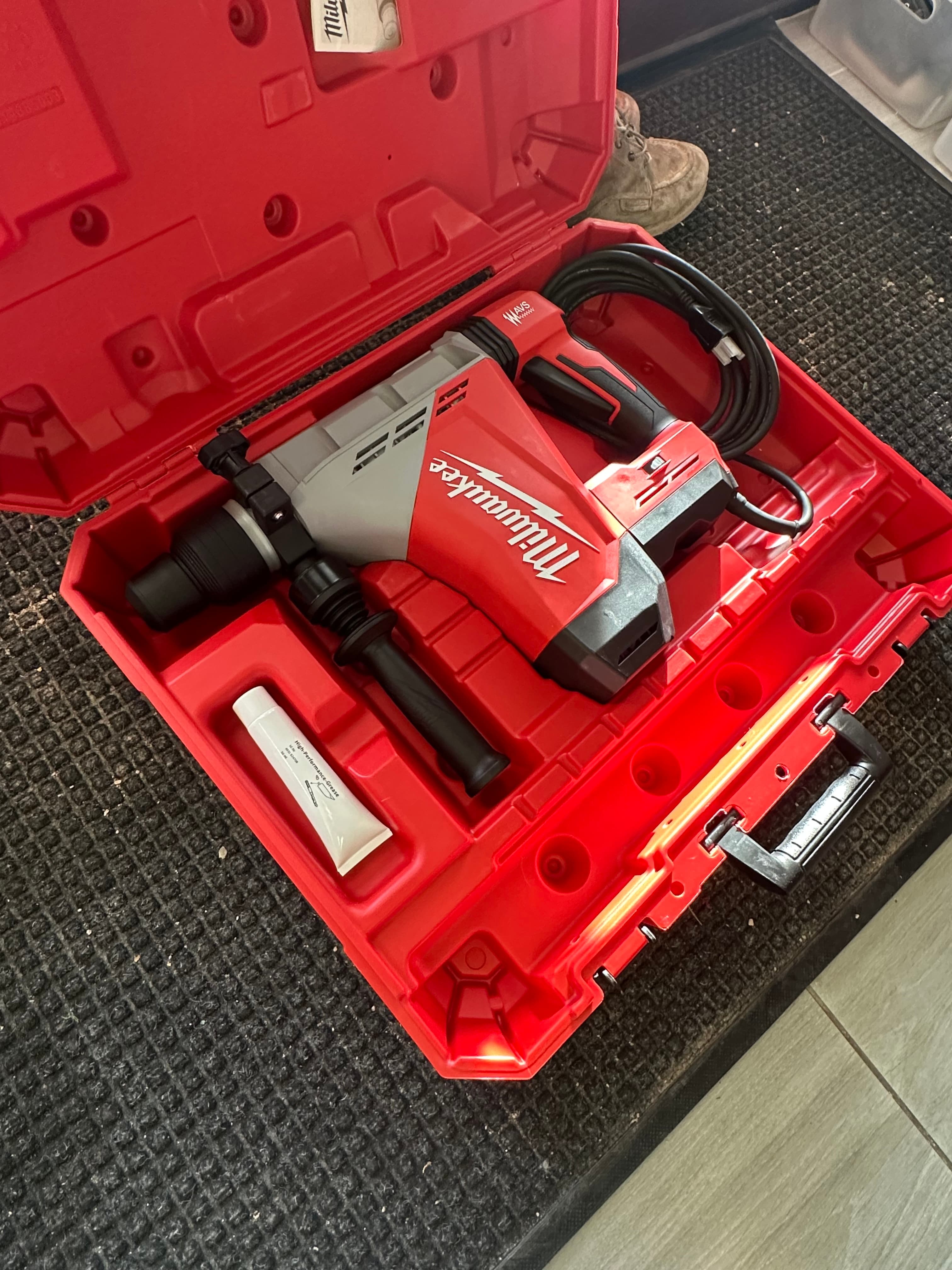 2020 Chipping Hammer rental Las Vegas